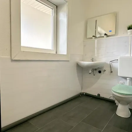 Monteurunterkunft Komfort Apartment *